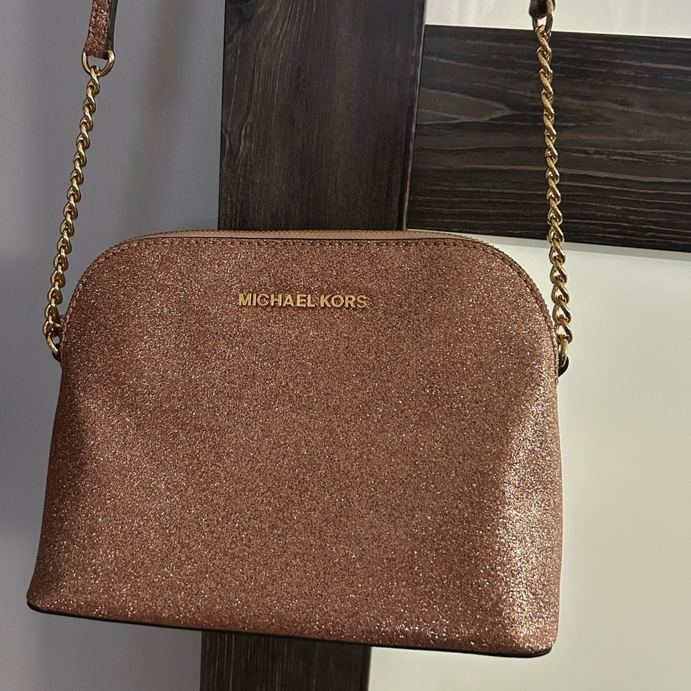 Michael Kors Purse
Rose Gold